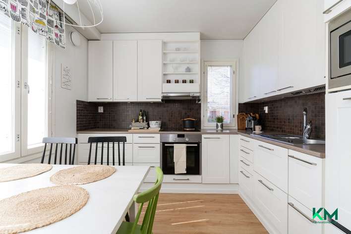 Rivitalo, 3h, k, khh, kph, s, eril. wc, 79 m², Hallila, Tampere