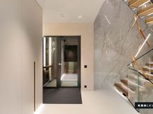 Pääsisäänkäynti