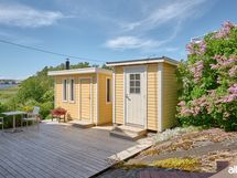 Alaterassilla puolestaan hoituu tunnelmalliset saunaillat.