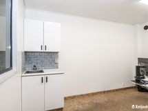 Halli 350m2