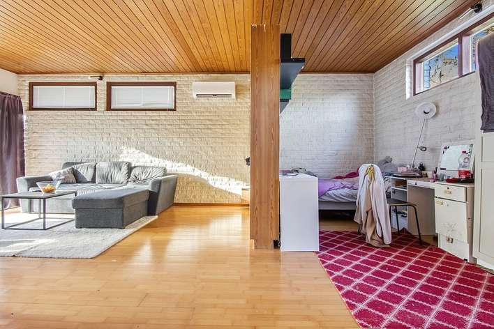 Omakotitalo, 4h+k+takkahuone+ph+kph+s+autotalli/varasto, 148/182 m², Finby - Näkymä 2