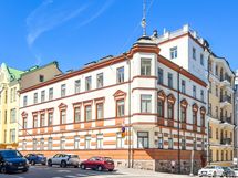 Vuonna 1884 rakennettu arvokas taloyhtiö on saneerattu ja modernisoitu perusteellisesti vuonna 2014,