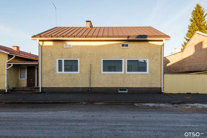 Omakotitalo, K,oh/rh,3mh,wc,ph,s + lämmin autotalli, 140/280 m², Päärnäinen, Pori
