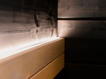 Tarkkaan mietityt valaisinratkaisut luovat omaa tunnelmaansa.