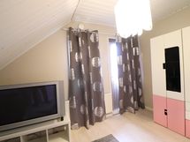 Mh:ssa 2 kulku parvekkeelle