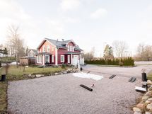 Autotallin/katoksen pohja