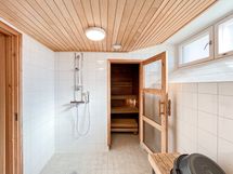 Taloyhtiön saunatilat.