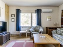 Olohuone keskikerroksessa