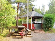 Taloyhtiön pihagilli-rakennus