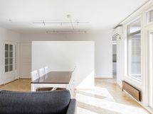 Näkymää olohuoneesta