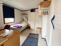 Piharakennuksen yksiö/työtila