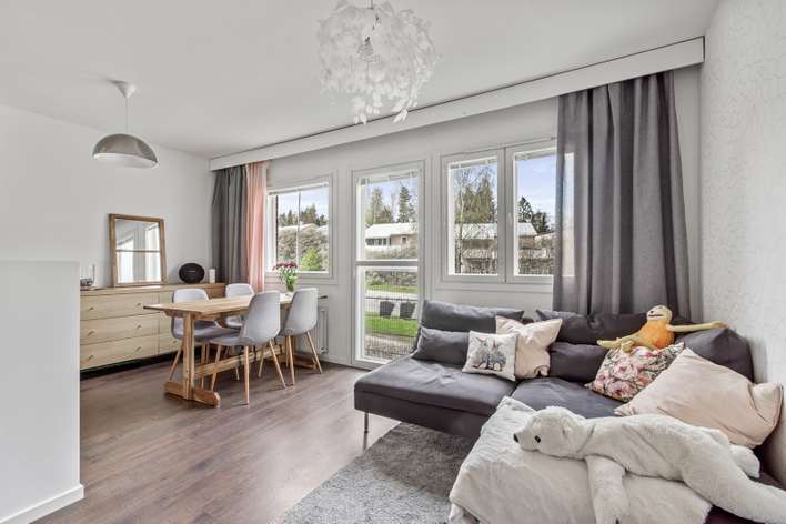 Paritalo, 4h,k,kph,sauna,khh,2wc,ulkovarasto,ransk.p (yj:n muk.3 h + k + sauna), 77 m², Suna, Espoo