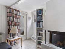 Takkahuoneesta on käynti myös pihalle