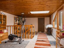 Yläkerran yhteinen aula