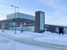 S-market Saunalahti asunnolta 750m (kävellen 11min).