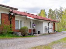 Julkisivu