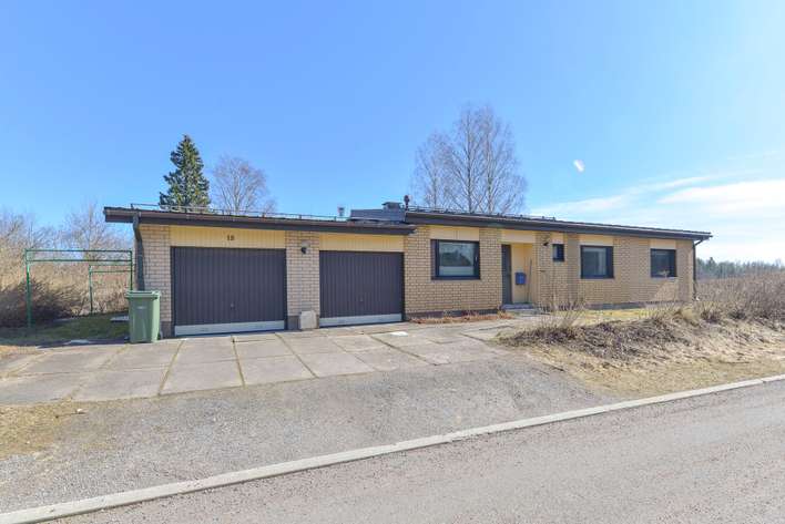 Omakotitalo, 4mh+oh+k+s+2wc, 135/179 m², Kuusela, Lappeenranta