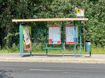 Bussipysäkki on lähellä.