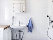 Kylpyhuone ja wc remontoitu 2016