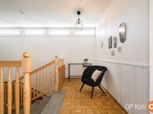 yläkerran aula
