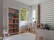 Yläkerran makuuhuone 3.