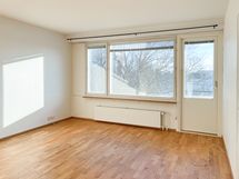 Koti hyvien yhteyksien varrelta, läheltä keskustaa.