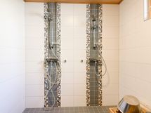 Taloyhtiön saunatilat. Yhtiössä on myös pesutupa.