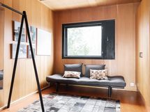 Yläkerran makuuhuone 2