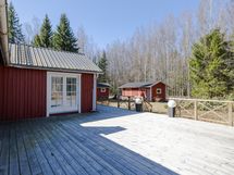 Todella iso, tukeva terassi/ Verkligen stor, stadig terrass
