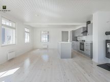 Olohuone/avokeittiö