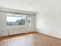Käynti lasitetulle parvekkeelle