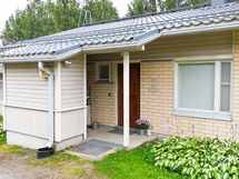 sisäänkäynti/etupiha