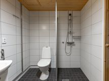 Kuva on vastaavanlaisesta toisen kerroksen asunnosta.