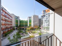 Kaunis vehreä sisäpiha