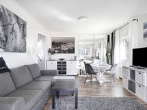 Todella avara olohuone