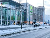 Myös Itäkeskuksen Prisman palvelut sijaitsevat lähellä.