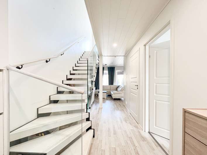 Rivitalo, 4h+k+vh+2 kph+s+ransk p+lasitettu terassi, 89 m², Honkasuo, Helsinki