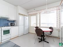 Keittiö.