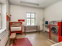 Taloyhtiön pyykkitupa.