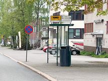 Bussilla kätevästi metroasemalle