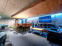 B-talon alakerrassa Rälläämö