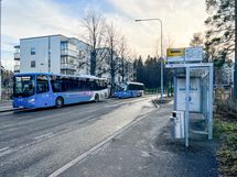 Alueella kuljet helposti busseilla.