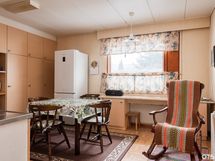 Pellimaantien puoleinen asunto