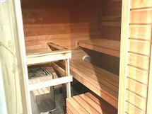 Taloyhtiön sauna.