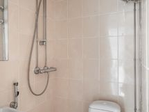 Kylpyhuoneet uusittu  vuonna 2010