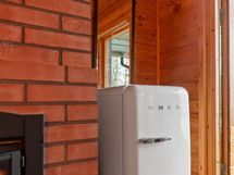 Rantasaunan takkahuoneen jääkaappi