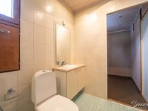 kylpyhuone/wc (yläkerta)