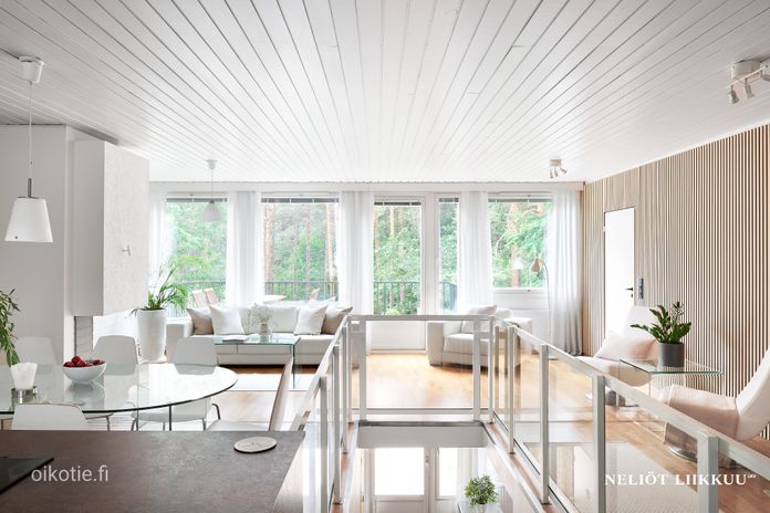 Casa, 202 m², terreny 18608 m²