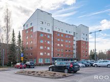 Taloyhtiö sijaitsee Espoon keskuksen kattavien palvelujen ja koulujen välittömässä läheisyydessä.