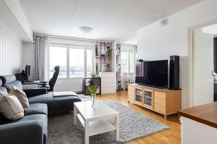 Kerrostalo, 2h+k+s+kph+et+vh+lasitettu parveke, 61 m², Kaukajärvi, Tampere